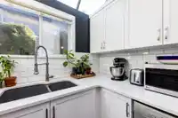 3132 LONSDALE AVENUE - thumbnail 9