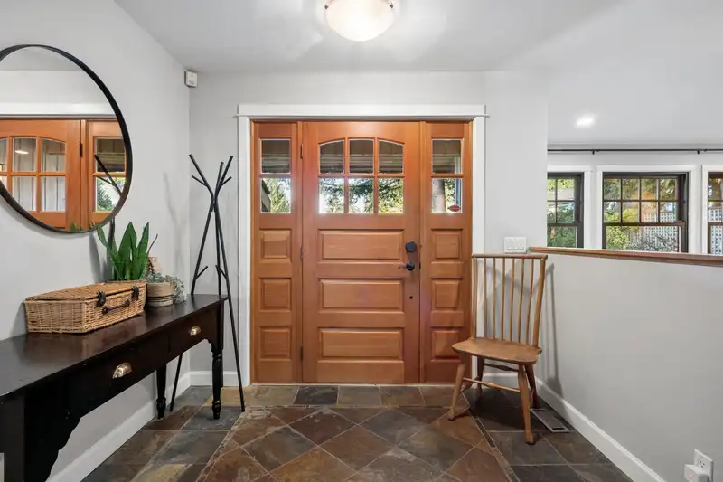 2857 VIOLET STREET - photo 4 of 32
