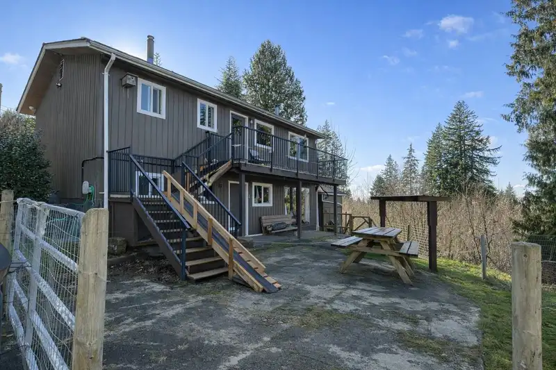 31081 SILVERHILL AVENUE - photo 1 of 34