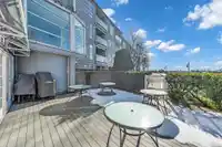 208 2020 E KENT AVENUE SOUTH - thumbnail 24