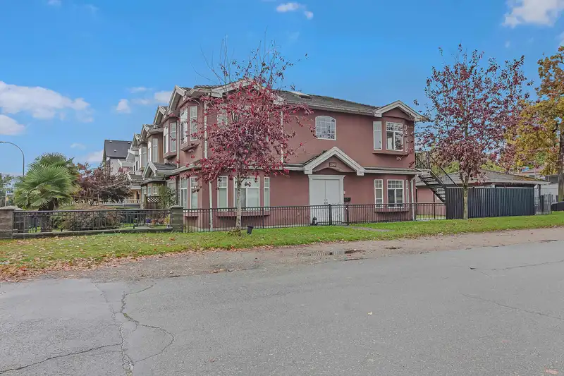1380 E 51ST AVENUE - photo 3 of 34