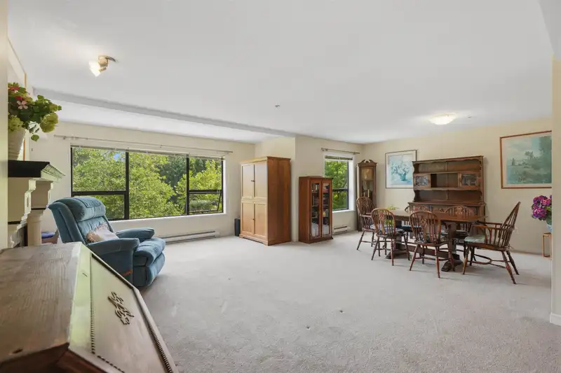 205 5855 COWRIE STREET - photo 2 of 19