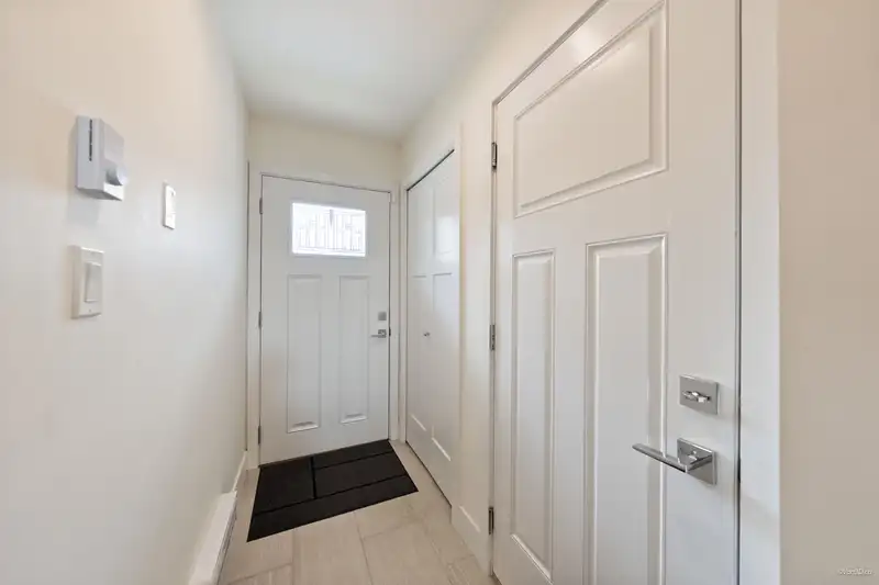23 9680 ALEXANDRA ROAD - photo 3 of 40