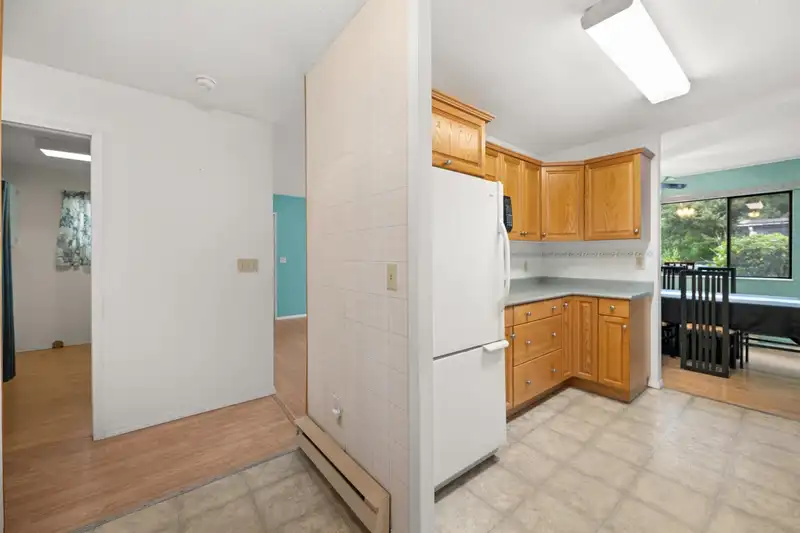 238 27111 0 AVENUE - photo 3 of 35