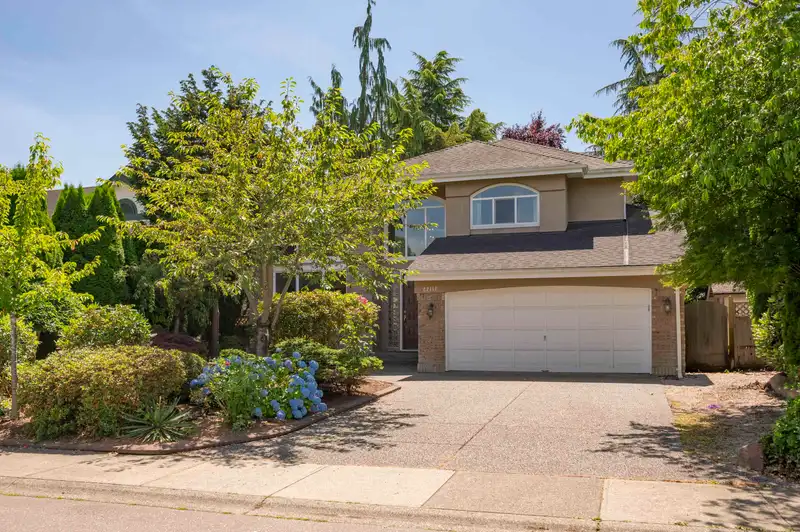 22112 45TH AVENUE - photo 1 of 38