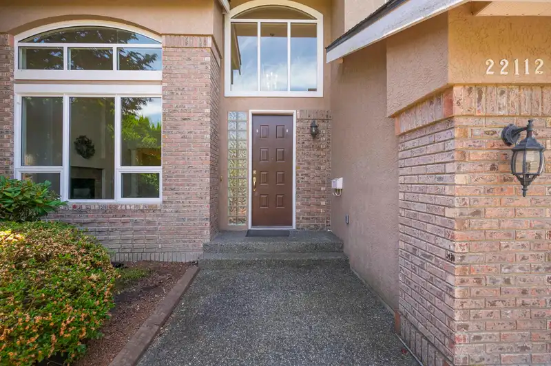 22112 45TH AVENUE - photo 2 of 38