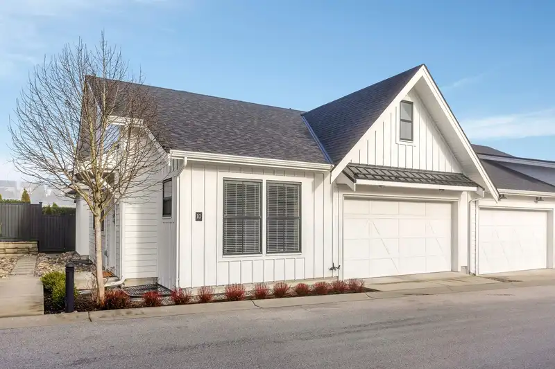 10 5528 148 STREET - photo 2 of 35
