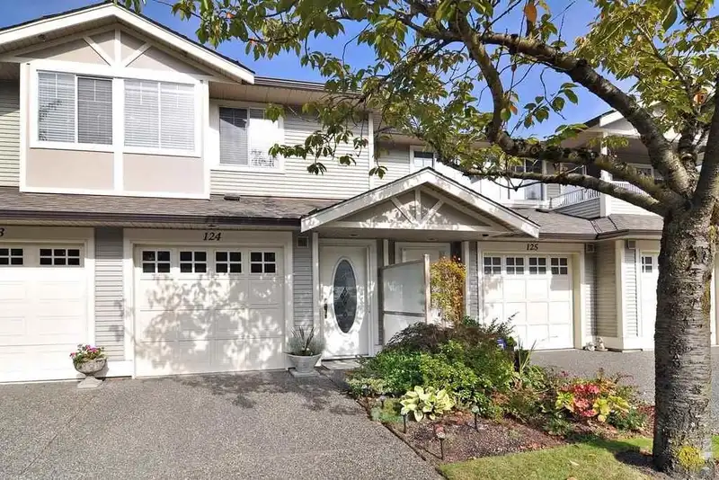 124 20391 96TH AVENUE - photo 1 of 33