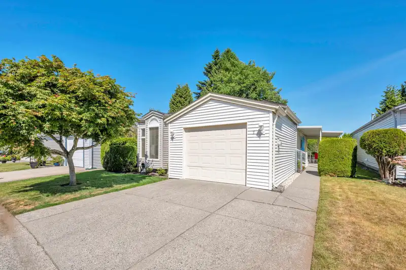 7 2345 CRANLEY DRIVE - photo 3 of 40