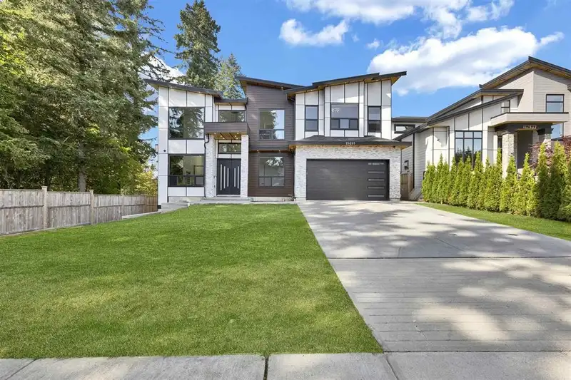 19691 32A AVENUE - photo 1 of 38