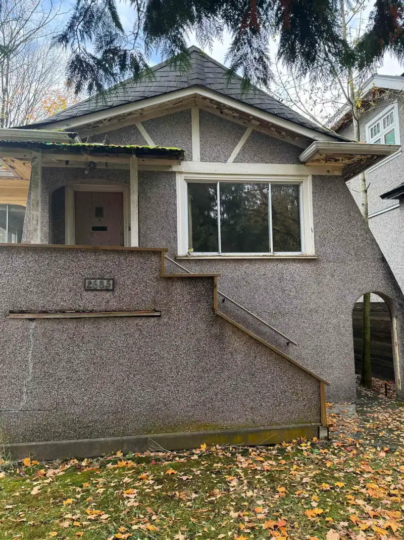 2685 WATERLOO STREET - photo 1 of 9