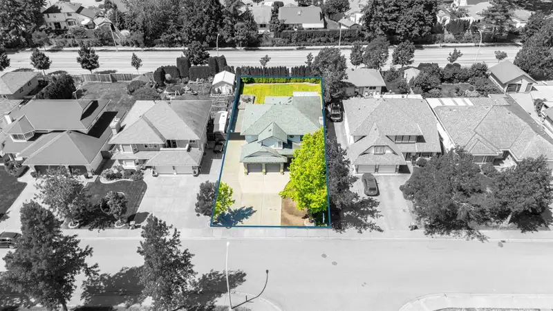 4633 222A STREET - photo 3 of 40