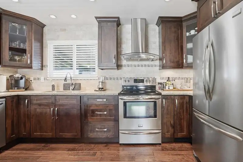 846 WRIGHT AVENUE - photo 3 of 40
