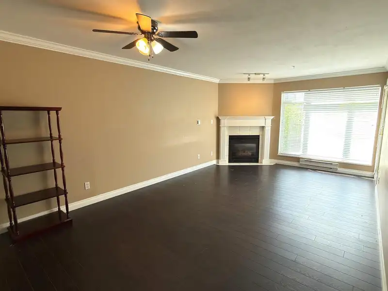 211 32085 GEORGE FERGUSON WAY - photo 2 of 19