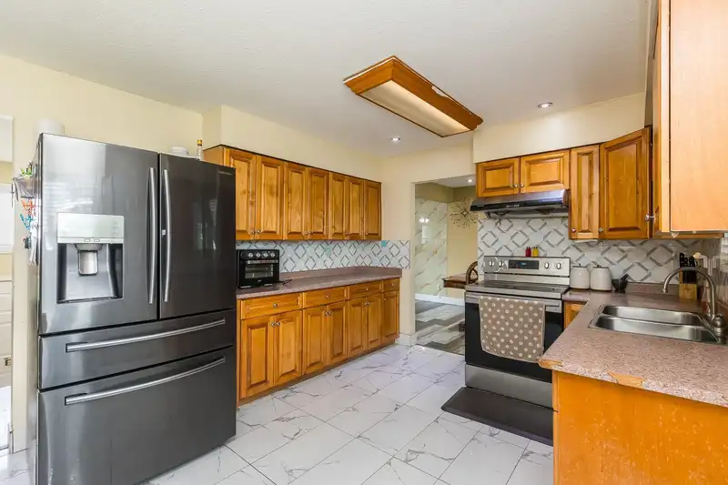 32698 PANDORA AVENUE - photo 4 of 40