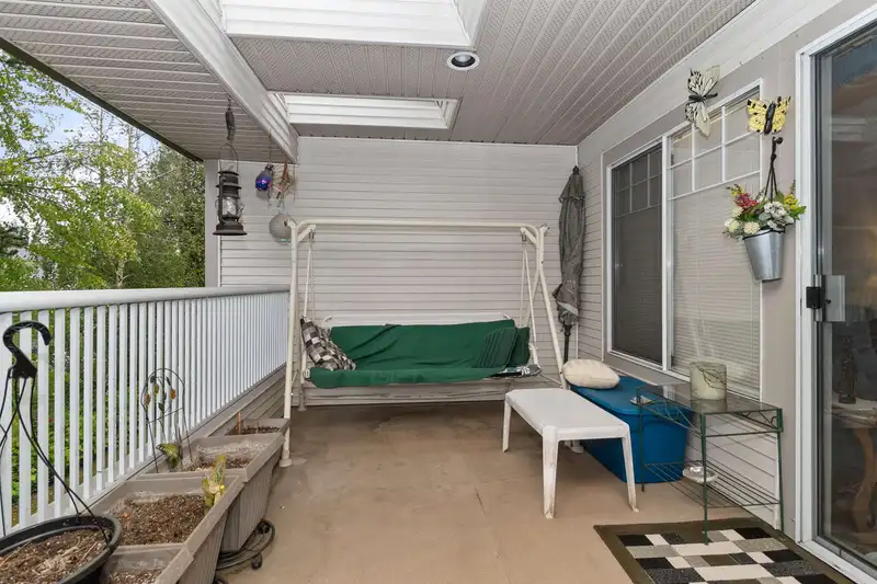 278 20391 96 AVENUE - photo 4 of 24