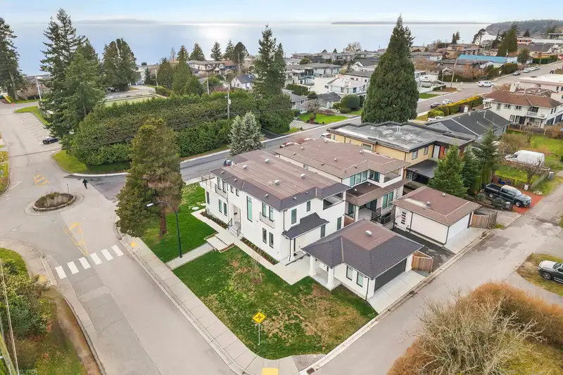 1113 DOLPHIN STREET - photo 1 of 40