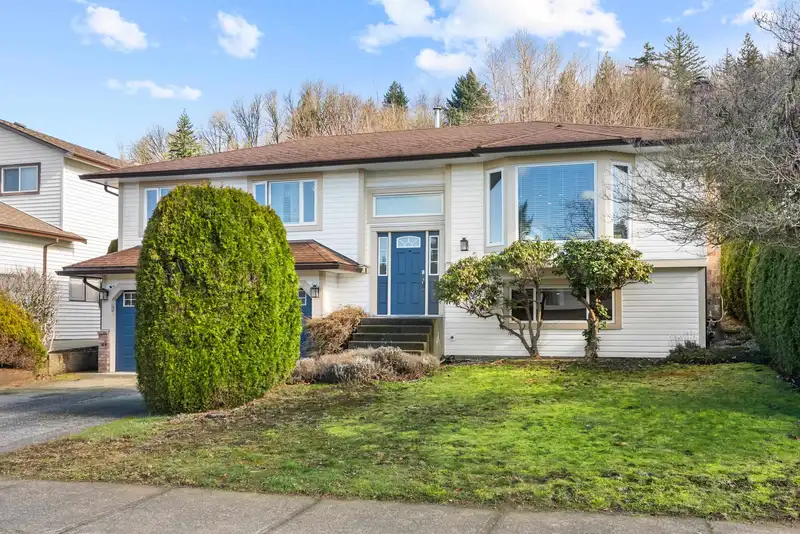 2914 GLENSHIEL DRIVE - photo 3 of 35