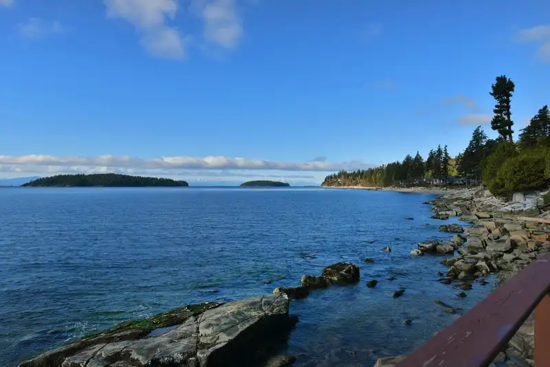 5907 SUNSHINE COAST HIGHWAY - photo 2 of 39