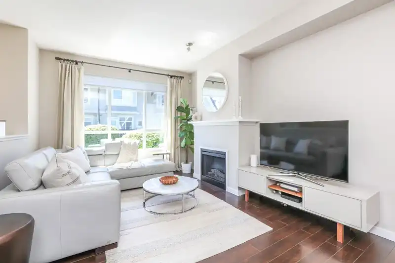 32 9133 SILLS AVENUE - photo 1 of 26