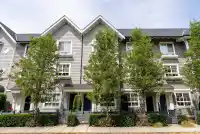 59 8476 207A STREET - thumbnail 2