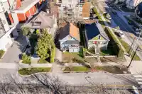 160 E 10TH STREET - thumbnail 3