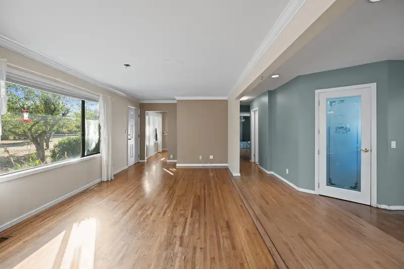 22237 64 AVENUE - photo 4 of 25