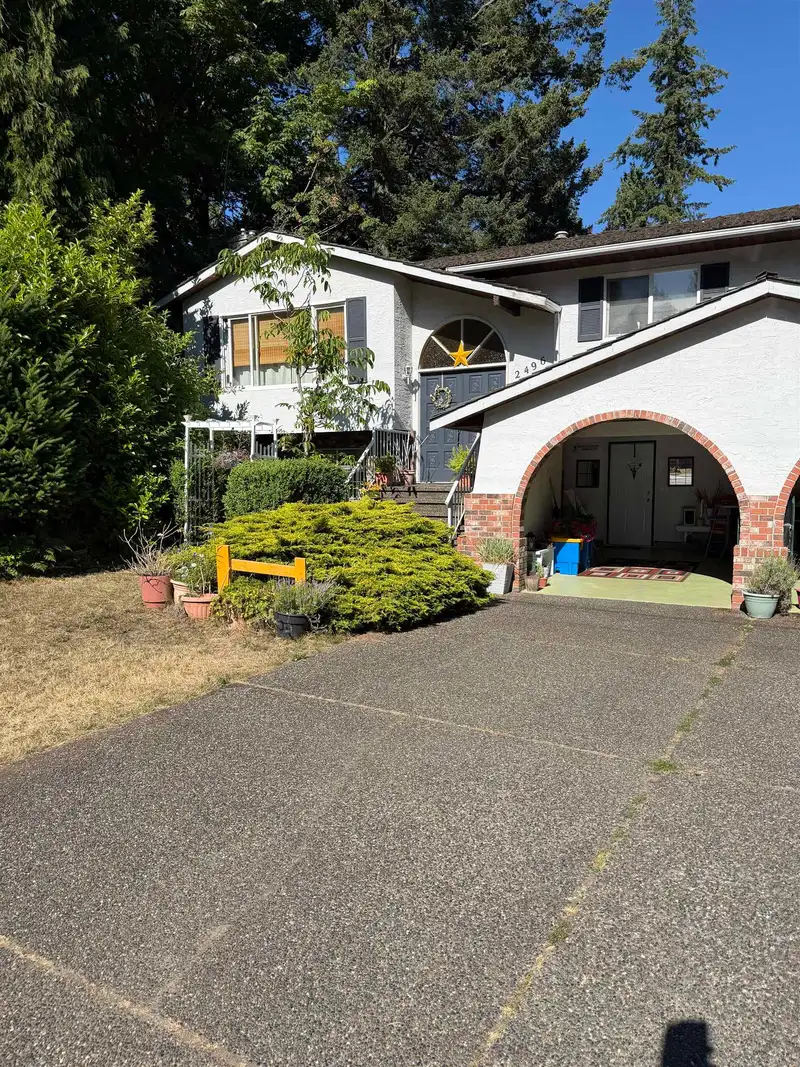 2496 124 STREET - photo 1 of 1