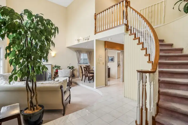 2828 W 23RD AVENUE - photo 3 of 27