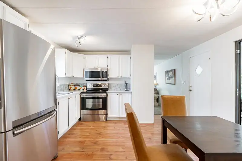 5 13650 80 AVENUE - photo 2 of 30