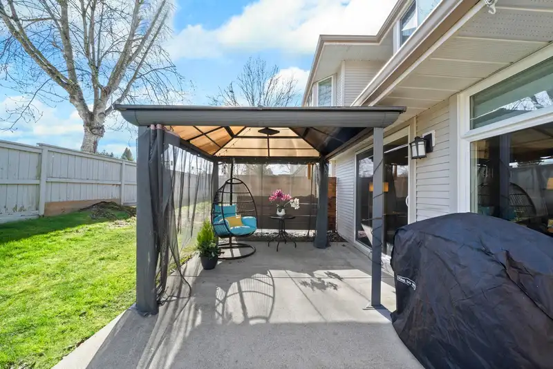 18 9045 WALNUT GROVE DRIVE - photo 2 of 17