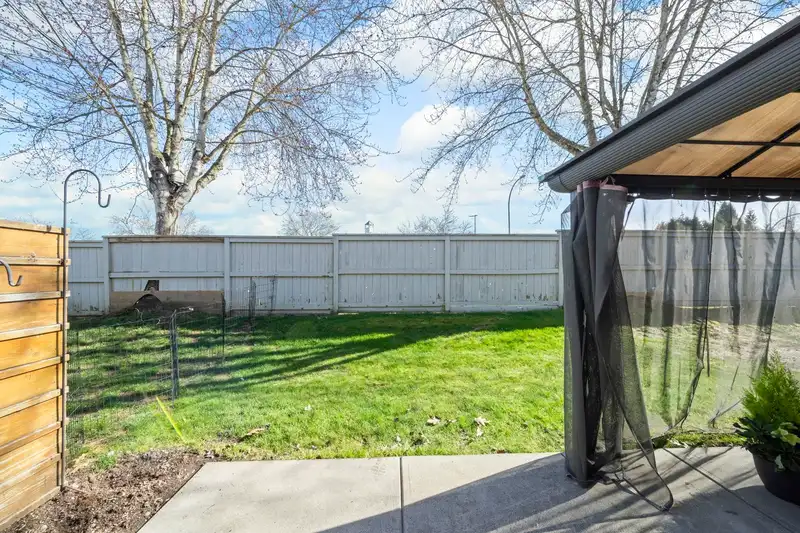 18 9045 WALNUT GROVE DRIVE - photo 3 of 17