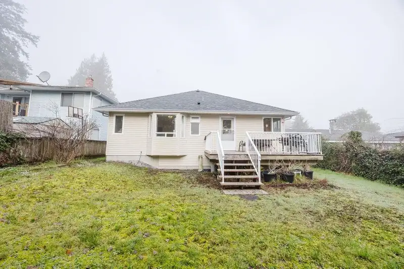 5809 ANCHOR ROAD - photo 2 of 33