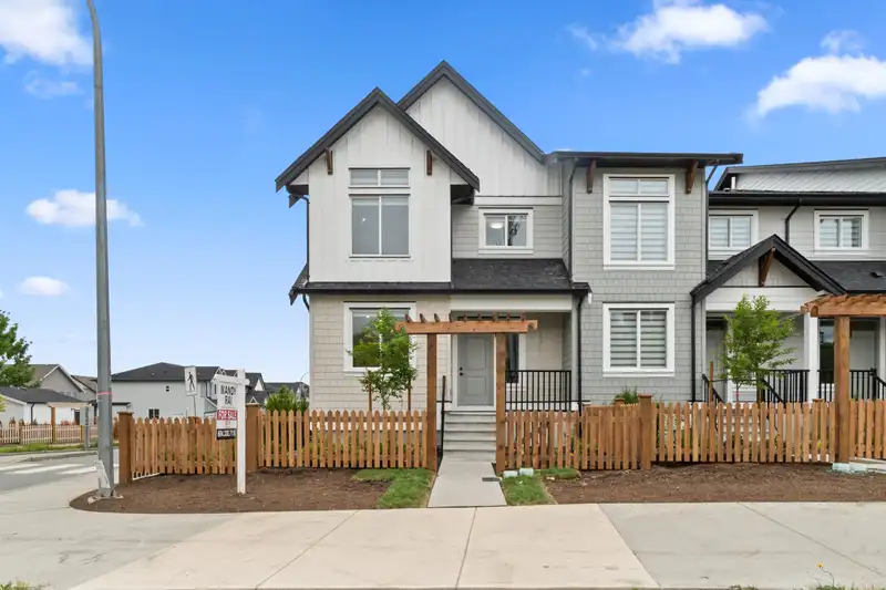 20993 83 AVENUE - photo 1 of 28
