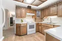 4 5051 203 STREET - thumbnail 12