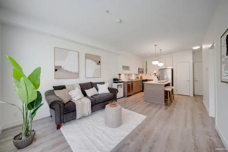 311 16398 64 AVENUE - photo 1 of 21
