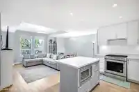 4762 48B STREET - thumbnail 2