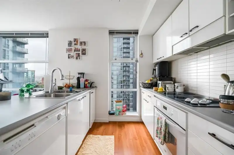 1806 111 W GEORGIA STREET - photo 4 of 15