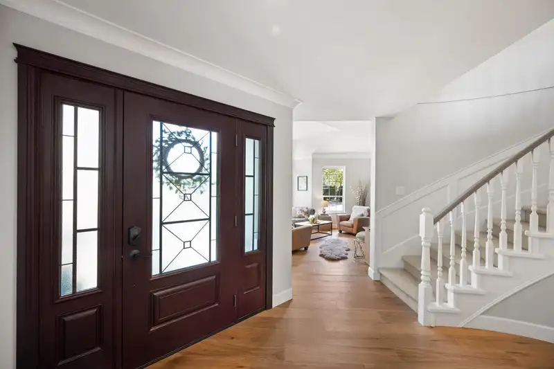 20971 YEOMANS CRESCENT - photo 3 of 40