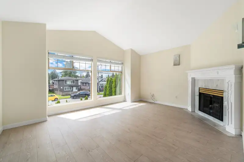 1869 PRAIRIE AVENUE - photo 2 of 31