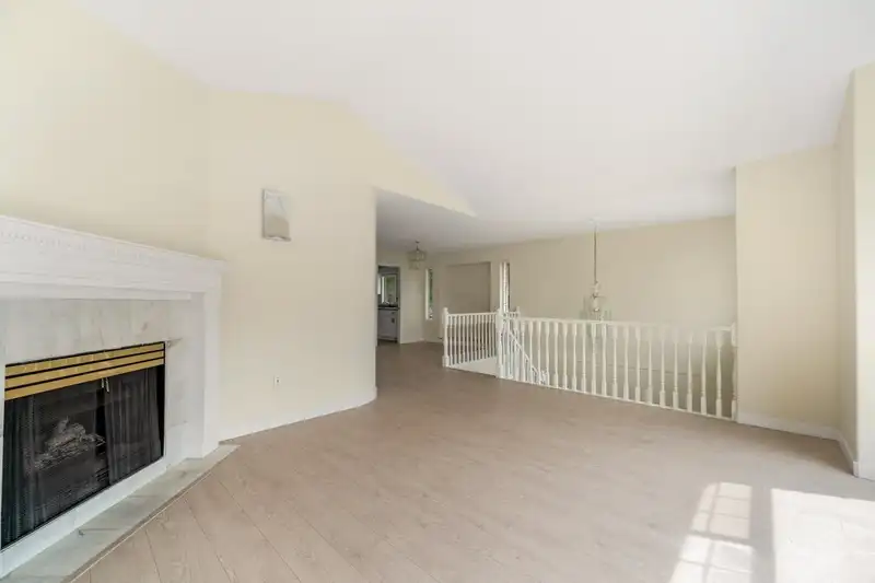 1869 PRAIRIE AVENUE - photo 4 of 31