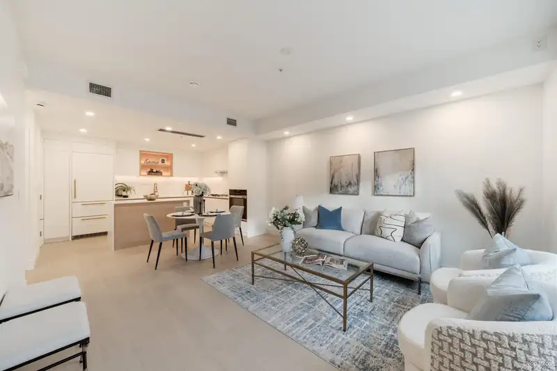208 918 W 32ND STREET - photo 2 of 36