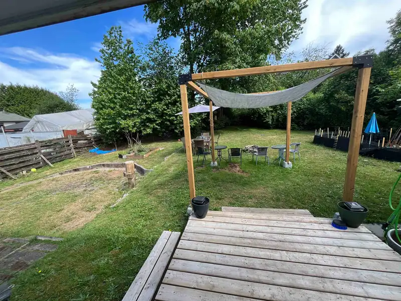 2025 HILLSIDE AVENUE - photo 4 of 15