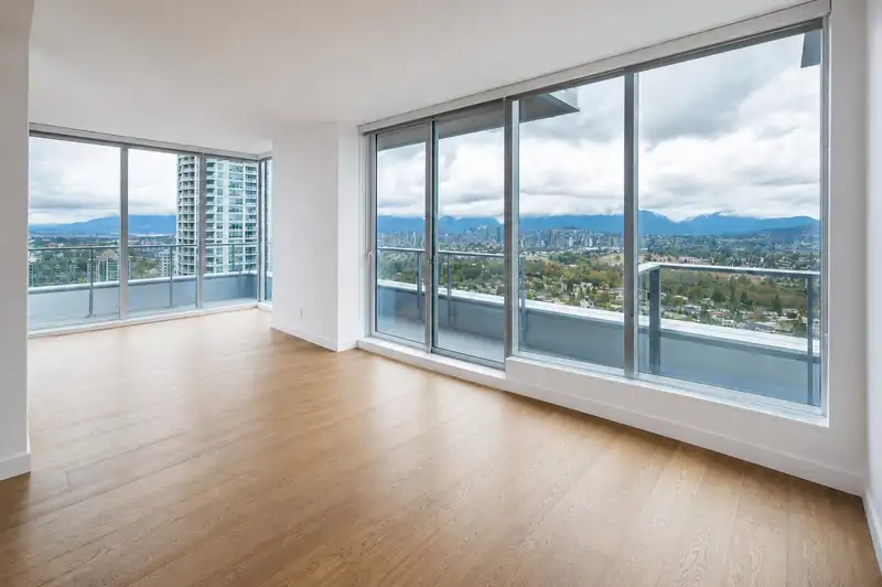 2907 6000 MCKAY AVENUE - photo 3 of 24