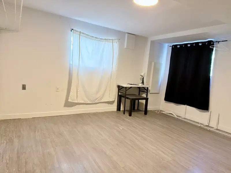 1654 E EAST PENDER STREET - photo 3 of 3