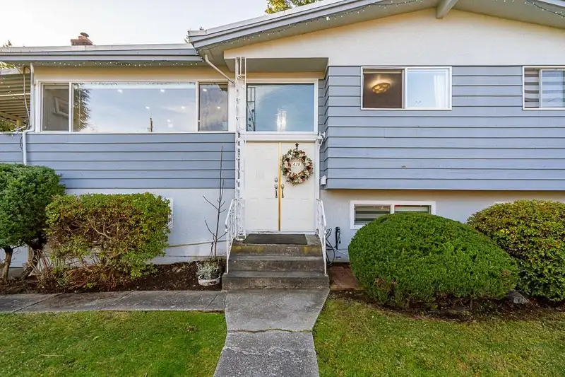 428 MIDVALE STREET - photo 2 of 27
