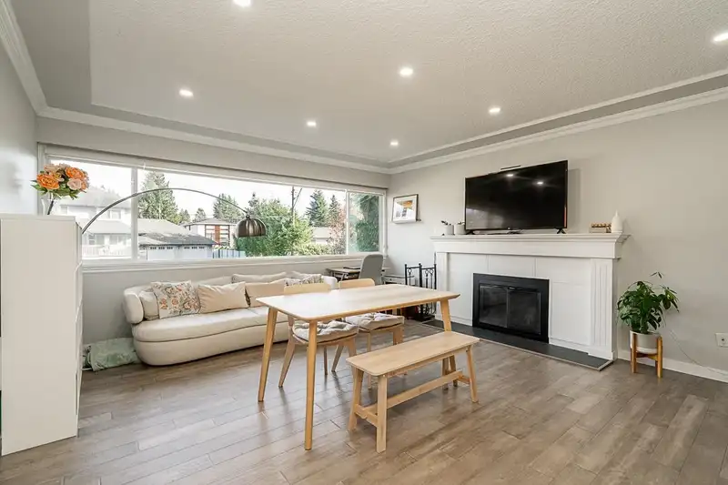428 MIDVALE STREET - photo 3 of 27