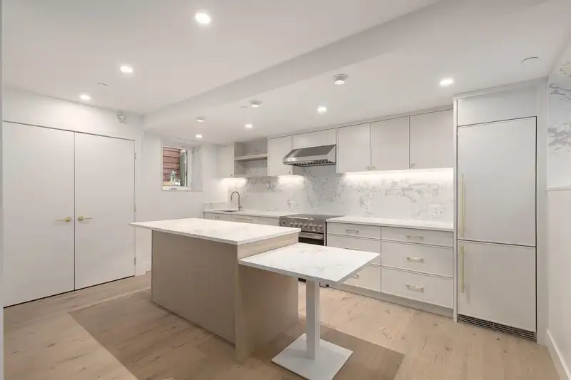 460 E 17TH AVENUE - photo 1 of 12