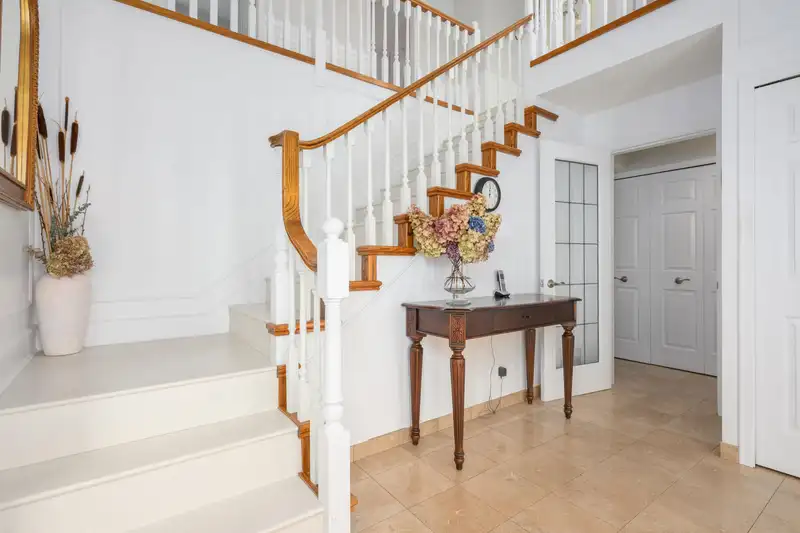 5072 2A AVENUE - photo 4 of 38