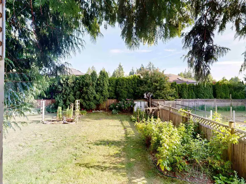11546 71A AVENUE - photo 2 of 4